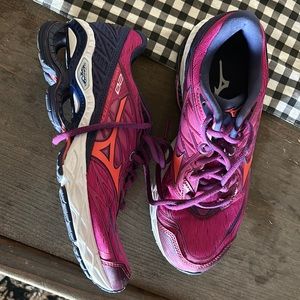 Mizuno Wave Creation- like new